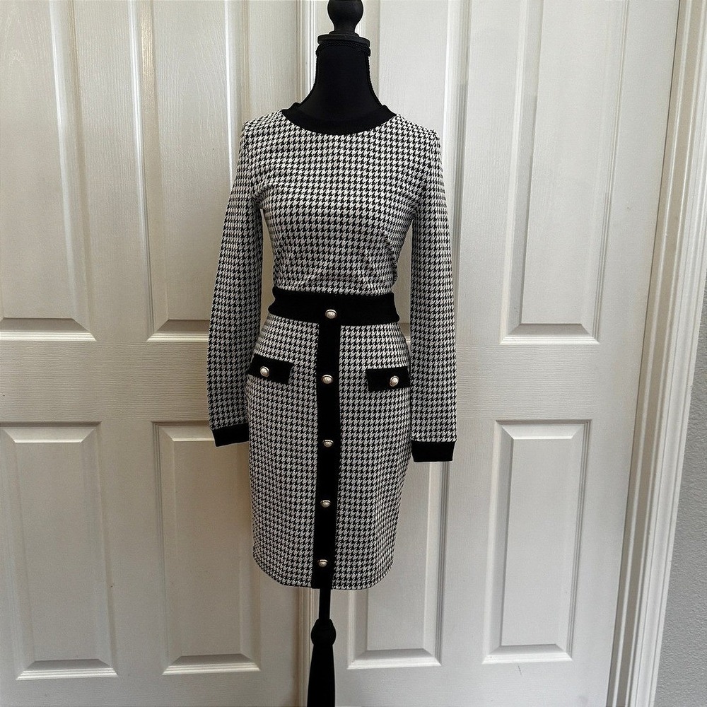 By Egreis Houndstooth Long Sleeve Knit Dress Black White Pearl Button Small